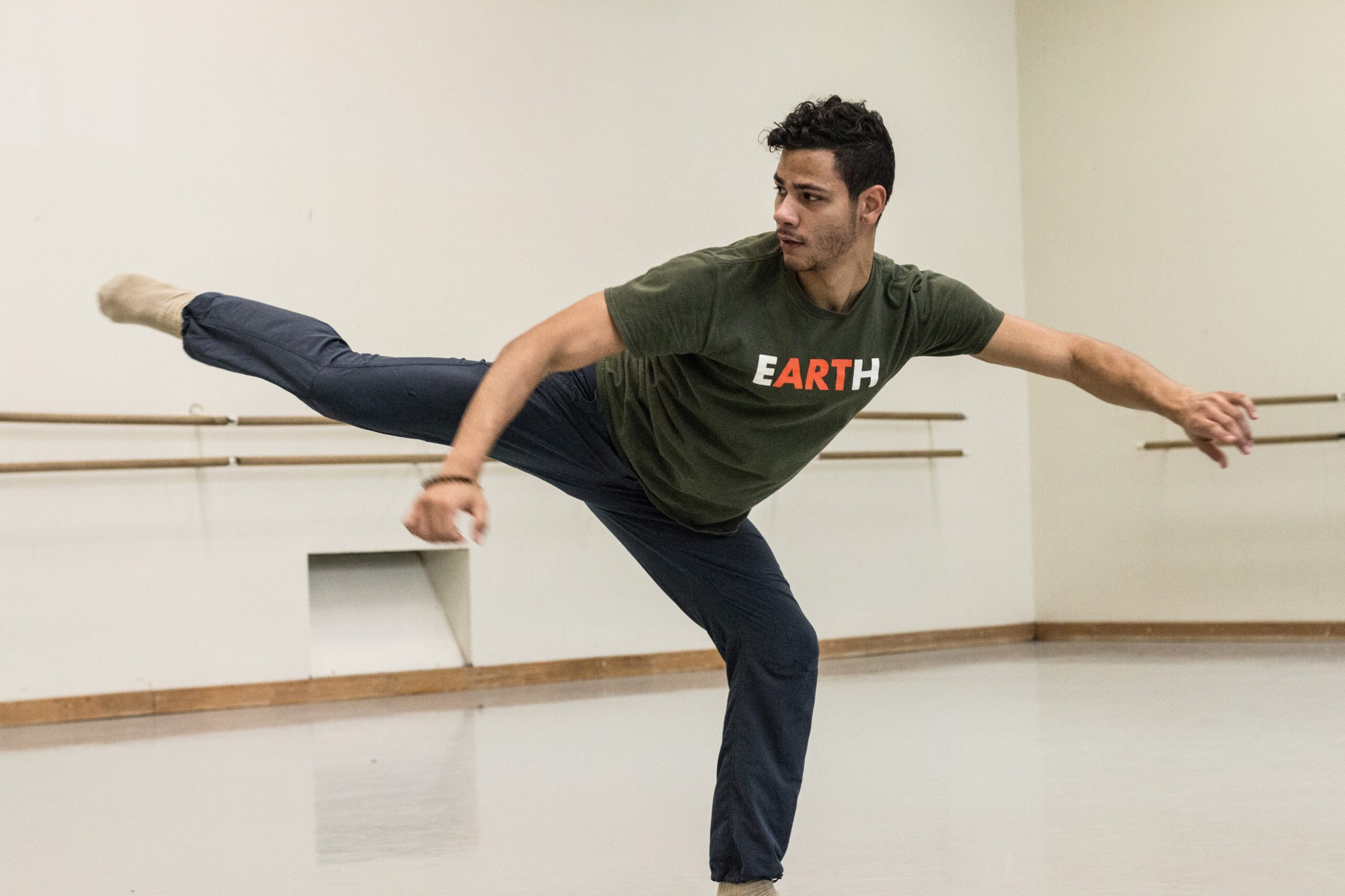 Armitage Gone! Dance (Contemporary Dance & Theater) Alonso Guzman